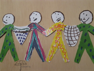 men holding grapes and baskets 12 spies paper chain