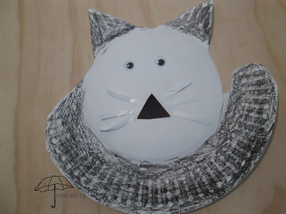 paper plate cat