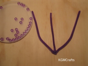 beaded heart step 1 twist two pipe cleaners together