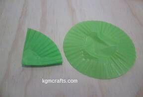 cupcake liner turtle step 1 fold one cupcake liner