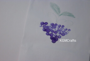 finished grapes with colored pencil add leaves