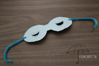 blue paper glasses dark glasses for Jesus healed the blind