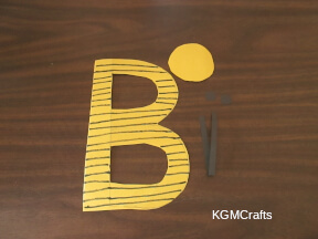 simple bee step 1 cut your pieces