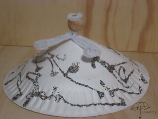 paper plate, bead, and pipe cleaner angel plate angel