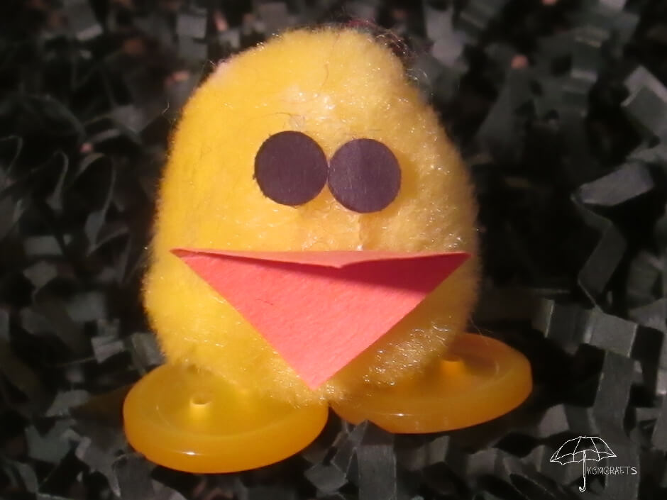 make a chick out of a pompom A pompom chick to put in an Easter basket.