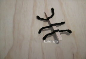 add 2 more pipe cleaners