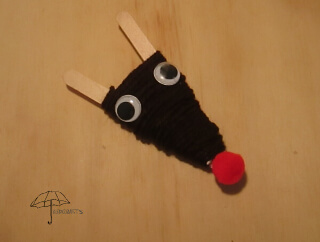 simple to make yarn ormament yarn reindeer
