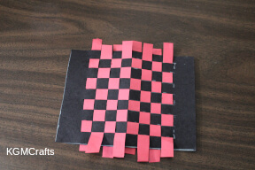 weave the red strips in the black background