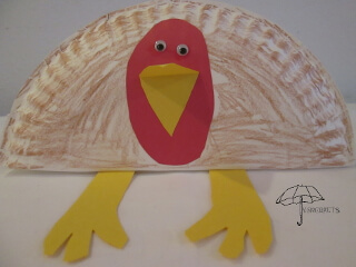 sitting paper plate turkey