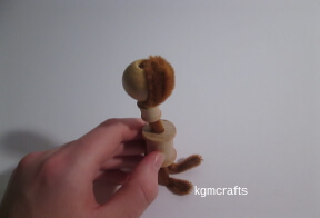 make 4 strands of hair