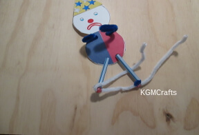 twist the pipe cleaner around the bead