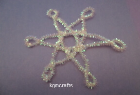 link to pipe cleaner snowflake