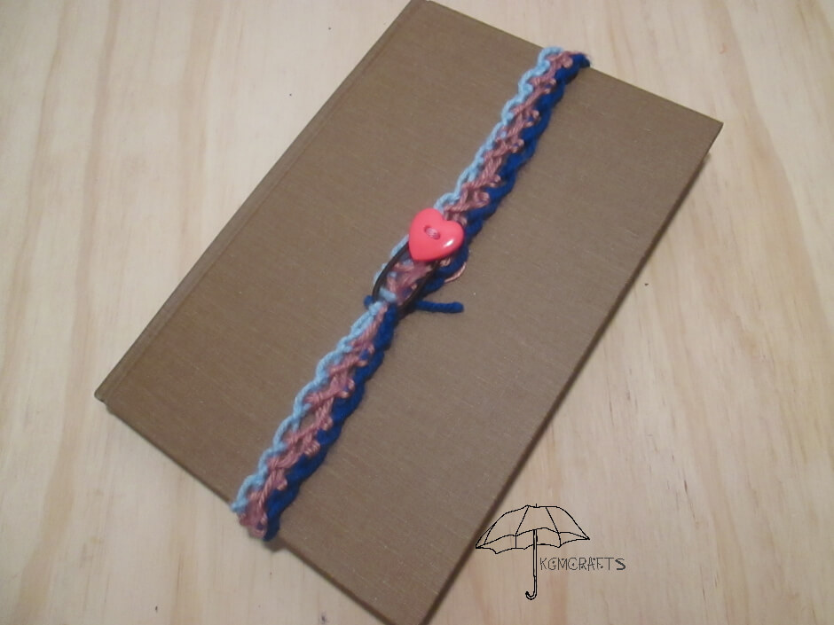 knotted yarn bookmark knotted yarn bookmark